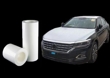 白い輸送のゆがみの自動車保護フィルムの溶媒は新たに塗られた車体のためのアクリルの接着剤を基づかせていた